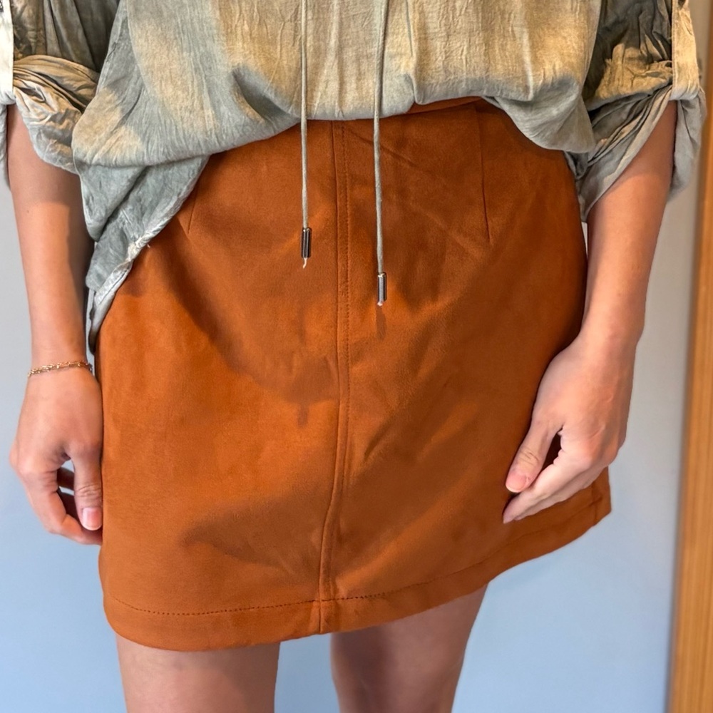 French Connection Rust Mini Skirt - Picture 2 of 7